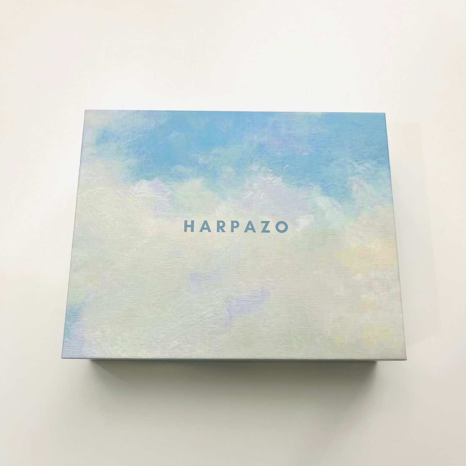 Harpazo blue sky gift box